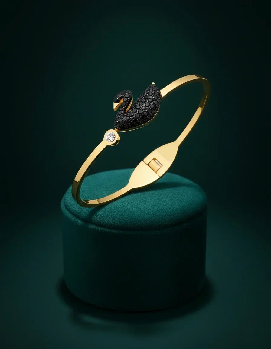 Duck Armlet