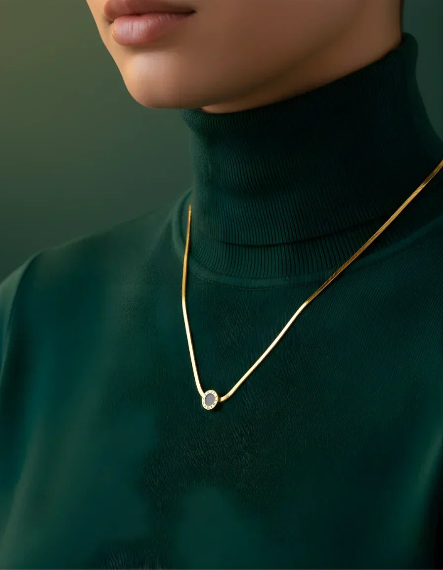 Veloura Pendant